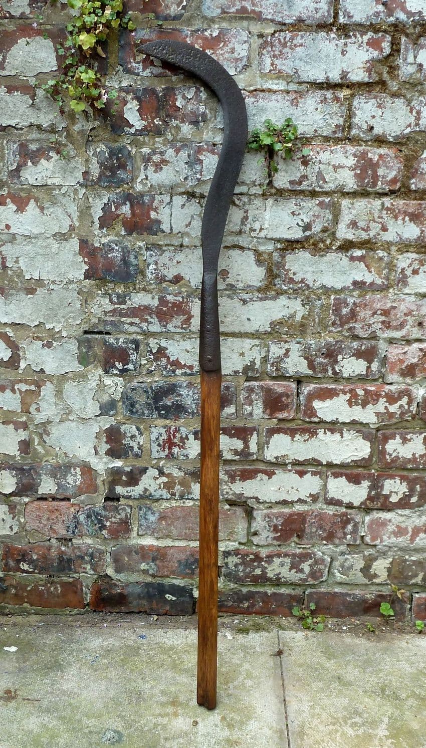 Antique Farming Garden Agricultural Tool CT Skelton Slashing Brushing Hook Curved Slasher Scythe