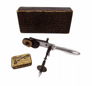 Antique Music Meltrope 1930 Patent Gramophone Needle Sharpener Amplifiers Billet Rd London Tin