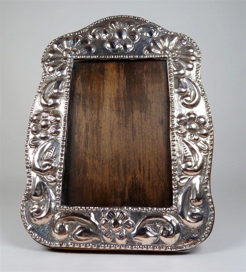 Antique Peruvian Silver Pereda Photo Picture Frame Circa 1930s Daisy Floral Easel Back