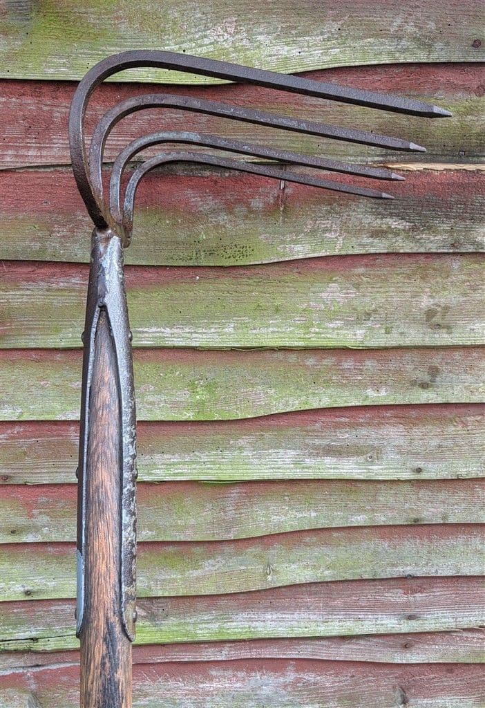 Antique Vintage Farming Tool Long Thick Handled Manure Drag Fork 4 Tine Prong Barn Heavy Work
