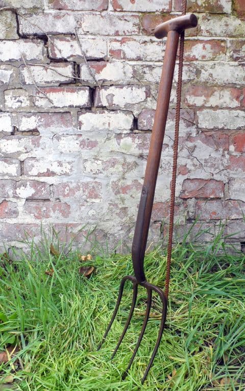 HTF Vintage Gardening Wartime Product Tool 4 Tine Garden Fork Dig For Victory Land Girls Allotment