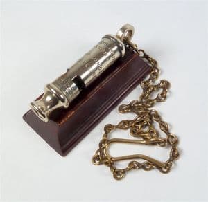 Original Antique City of London Metropolitan Police Reserve WW1 Hudson Patent Whistle c/w Chain