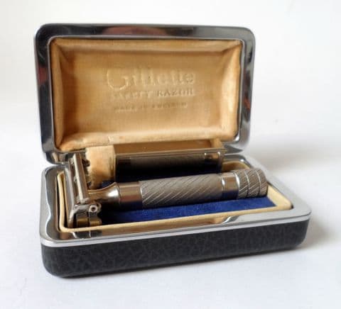 Vintage 1948 Cased Gillette No 21 TTO Aristocrat British Patent 430030 Safety Razor Set Rhodium (1)