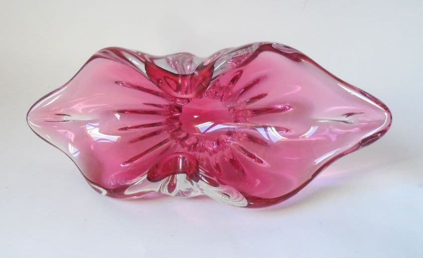 Vintage Czech Chribska Art Glass Freeform 10.5
