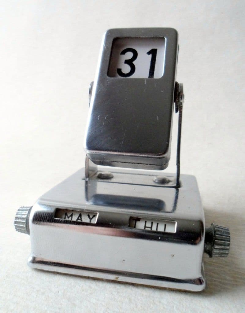 Vintage Desk Office Chrome Plate Rectangular Perpetual Metal Flip Calendar Circa 1950s Art Deco Style vintage-desk-office-chrome-plate-rectangular-perpetual-metal-flip-calendar-circa-1950s-art-deco-style
