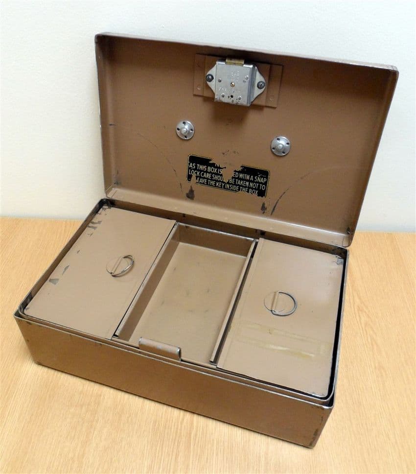 Vintage FCB Yale Lock Metal Cash Money Deed Strong Box Full Working ...