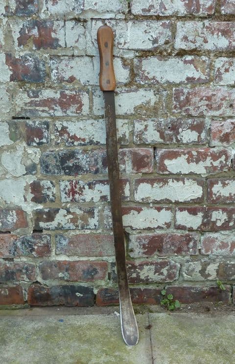 Vintage Garden Tool Ralph Martindale Crocodile Trademark Curved Grass Slasher Whip Weed Scythe #781