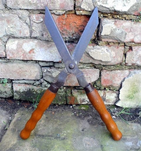 Vintage Gardening Tool Signal Sheffield Garden Shears Cutters Lavender Hedge Bush Trimmers Topiary