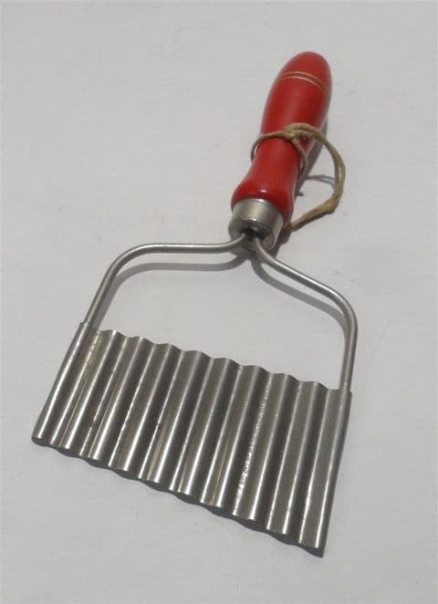 Vintage Kitchen Utensil Tool Nutbrown Stainless Steel Crinkle Cutter Chips Vegetables 50s Red Handle