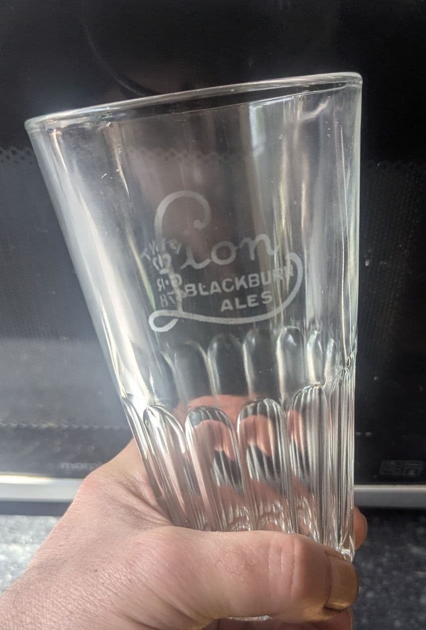 Vintage Lion Brewery Blackburn Ales GR 478 George VI Pint Glass 1940s St Helens Mark Pub Bar WW2