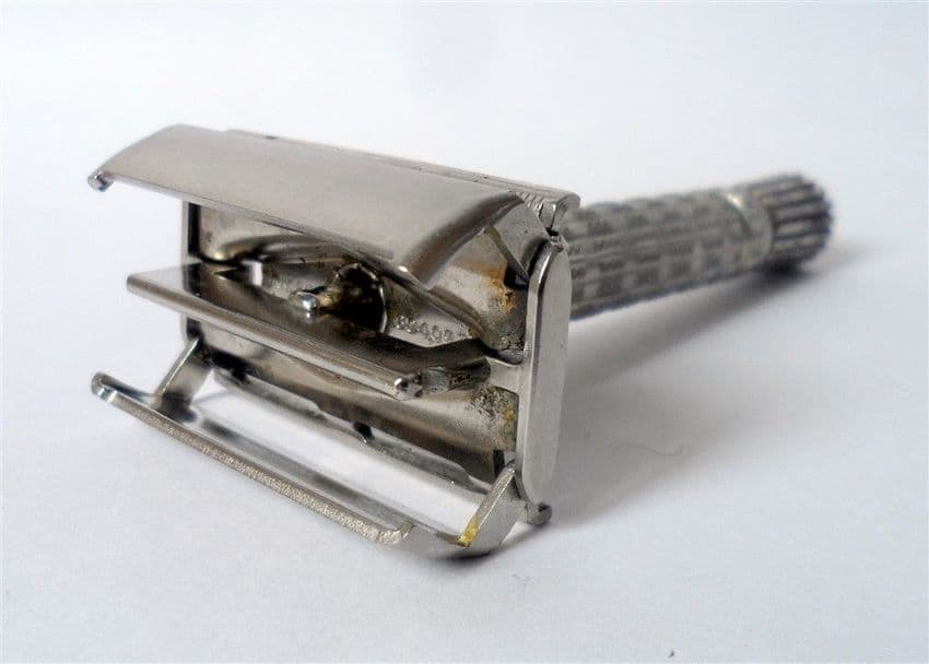 Vintage Shaving 1953 Gillette TTO Red Flare Tip Safety Razor UK Patent ...