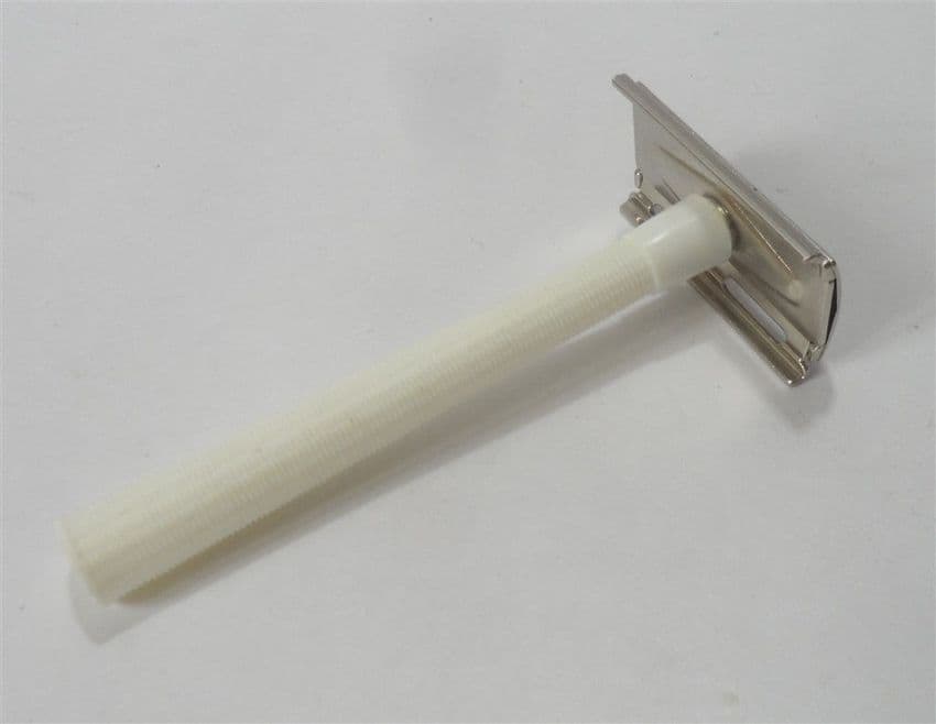 Vintage Shaving 1979 2Z Gillette 3 Piece Tech Safety Razor England Standard DE Blades White Handle
