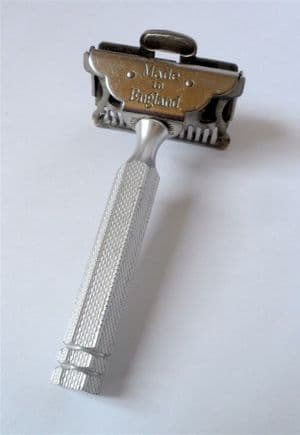Vintage Shaving Ever Ready 1912 Patent Safety Razor Made in England British Made SE Blade