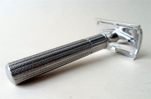 Vintage Shaving Gillette 3 Piece Fat Handle Tech Safety Razor Made in England 1940s Standard DE Blades