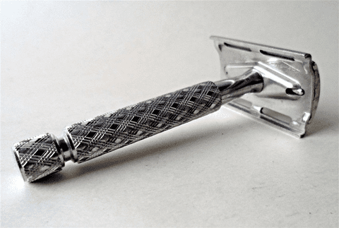 Vintage Shaving Gillette 3 Piece Tech Safety Razor Made in England 1950s 1960s Standard DE Blades (1)