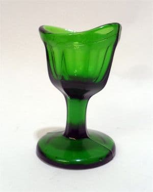 Vintage Unmarked Green Glass Stem Eye Bath Wash 8 Panel Circa 1940s EB11