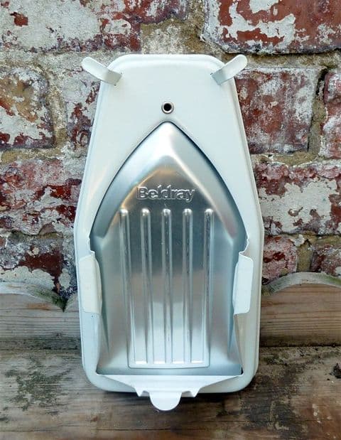 Vintage White Beldray Ironsto Bradley & Co Bilston Ironing Iron Tidy Storage Wall Mounting Plate Typ