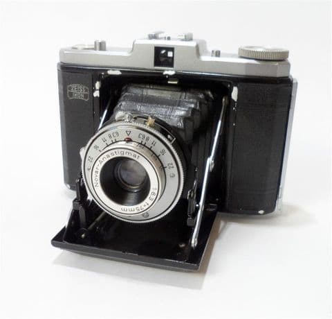 Vintage Zeiss Ikon Nettar 517/16 120 Roll Film Medium Format Folding Camera Case Circa 1950s
