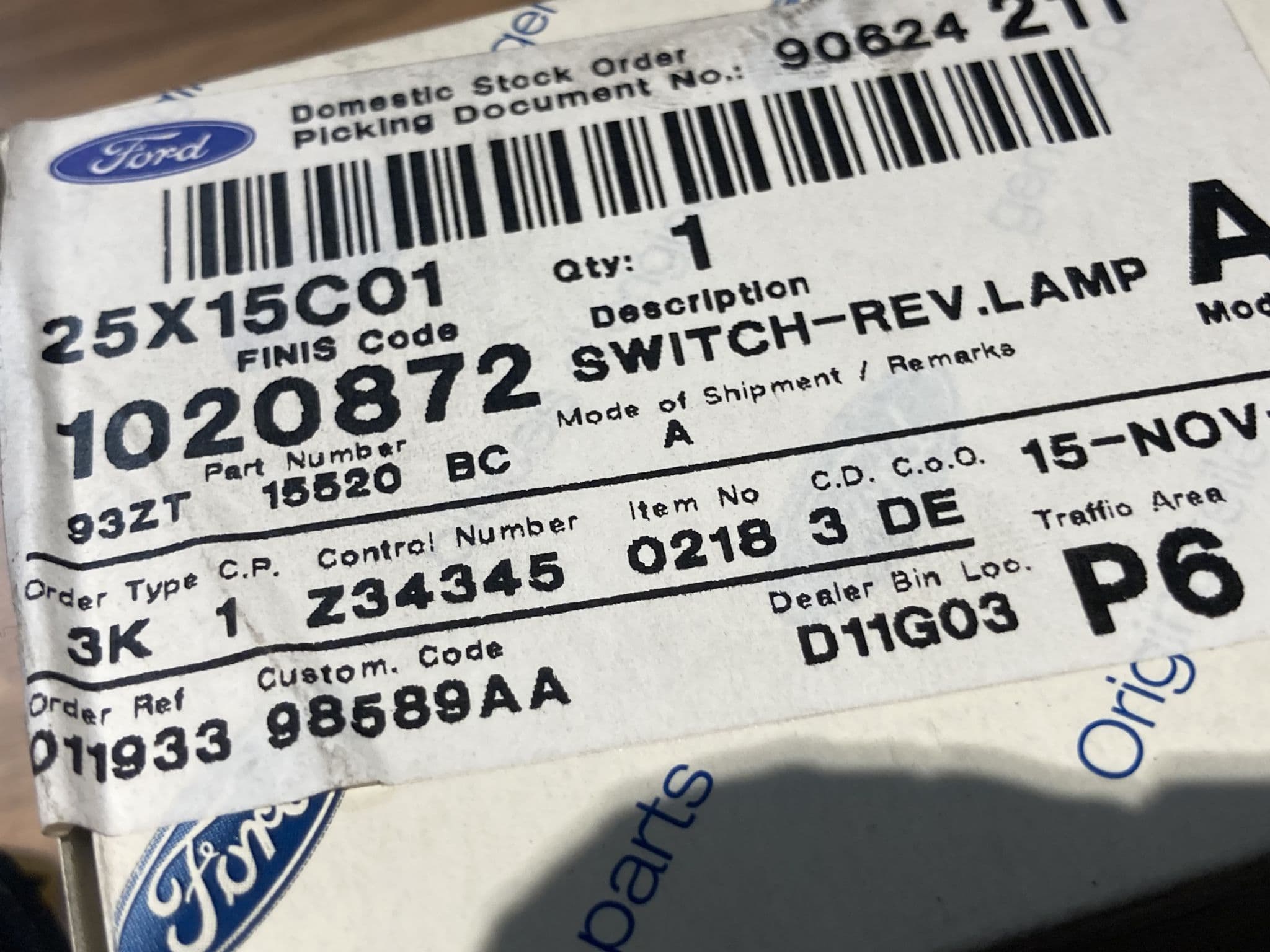 Ford Escort MK5/XR/RS New Genuine Ford reverse light switch 1020872