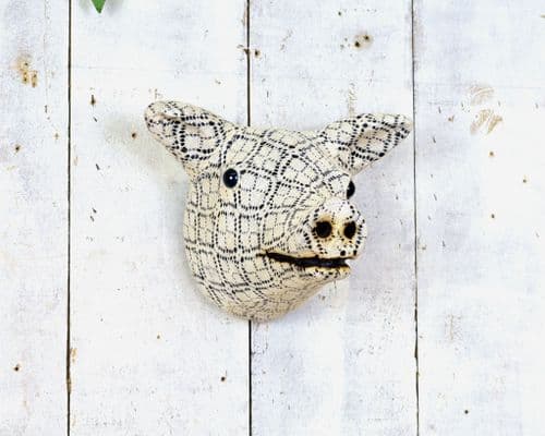 Lace Pigs Head 21cm