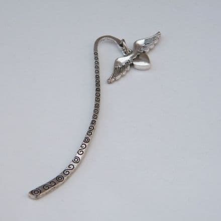 Angel Wings With Heart Bookmark - Charm Style