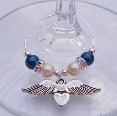 Angel Wings With Heart Wine Glass Charm - Elegance Style
