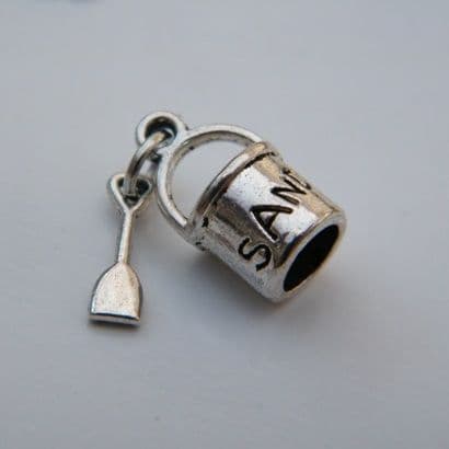 Beach Bucket & Spade Wine Glass Charm - Full Sparkle Style