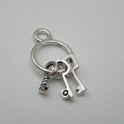 Bunch Of Keys Wine Glass Charm - Initial Full Bead Style