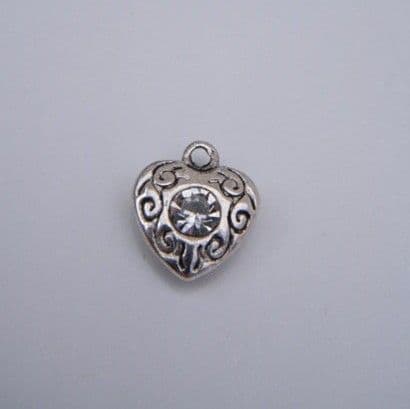 Detailed Clear Sparkle Heart Bracelet - Charm Beaded Style