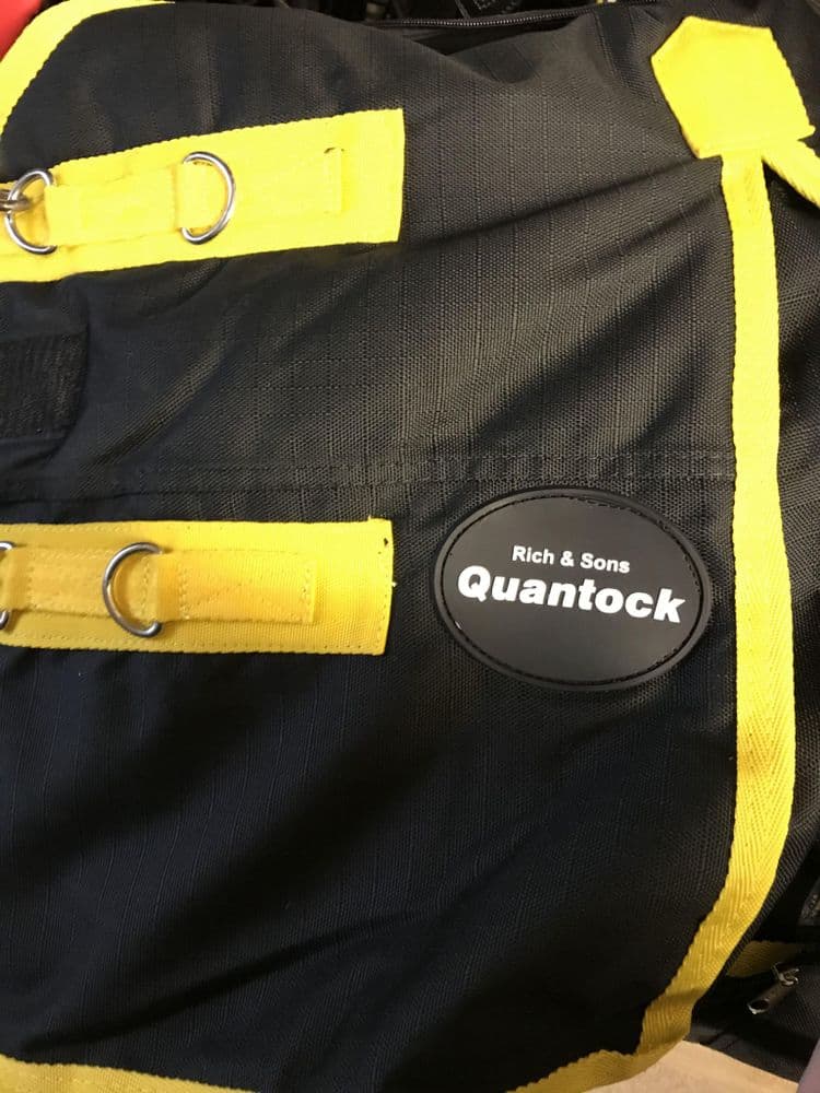 Medium Weight Standard Neck Turnout Horse Rug 1200D