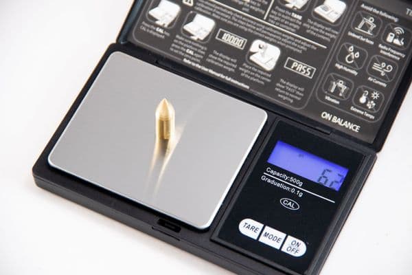 DIGITAL WEIGHING SCALES, plus ARROW HOLDER grains etc