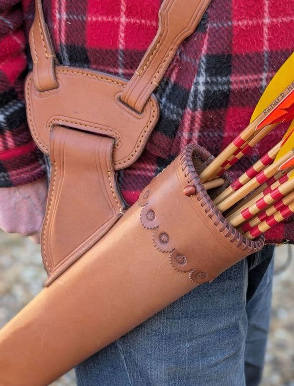 HIP QUIVER SHOULDER TYPE brown leather