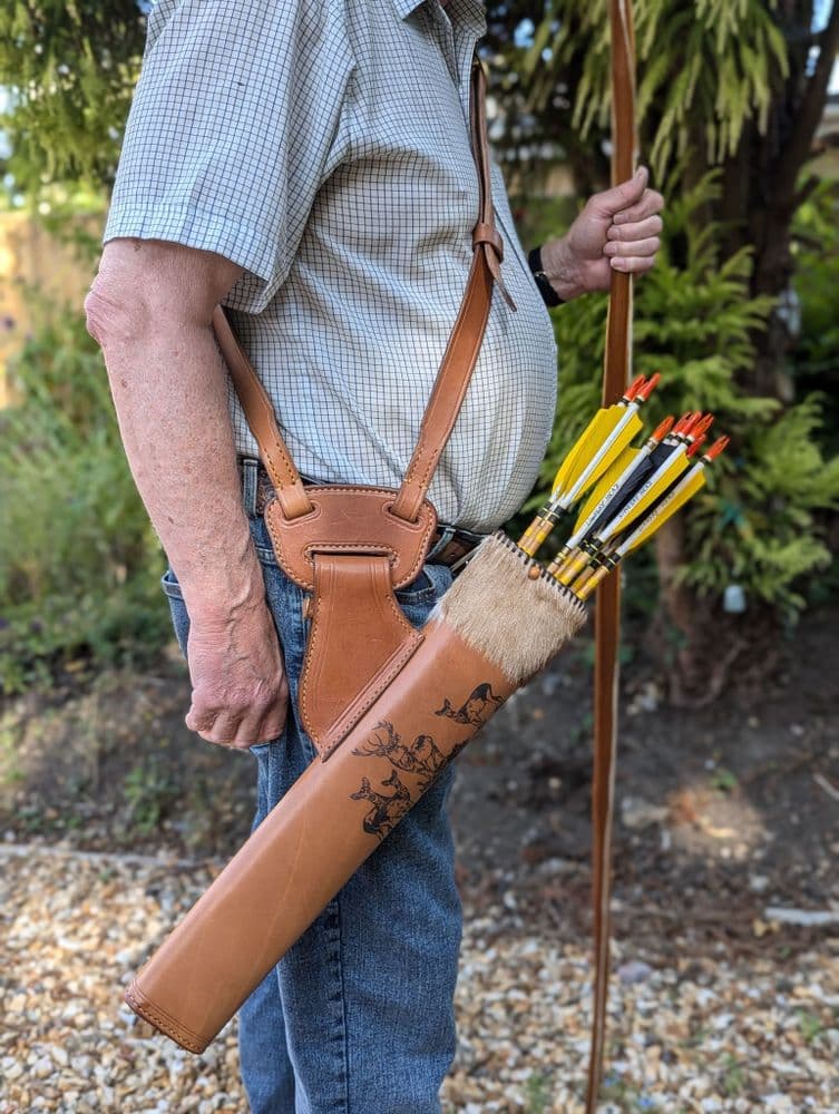 HIP QUIVER SHOULDER TYPE deer pictures