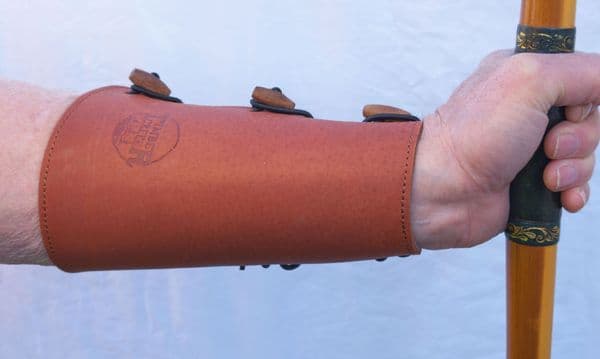 SAXON LEATHER BRACER, horn toggle fastening