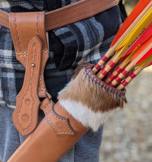 Tube style Leather Quiver Right hand fur top