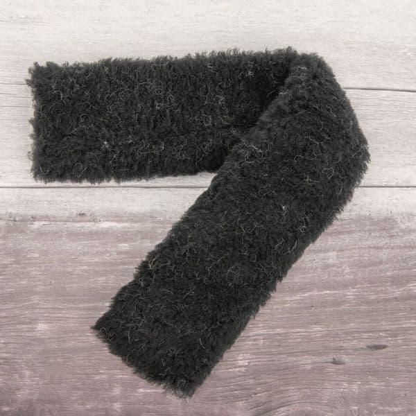Girth Sleeve (100% Sheepskin wool) in Black