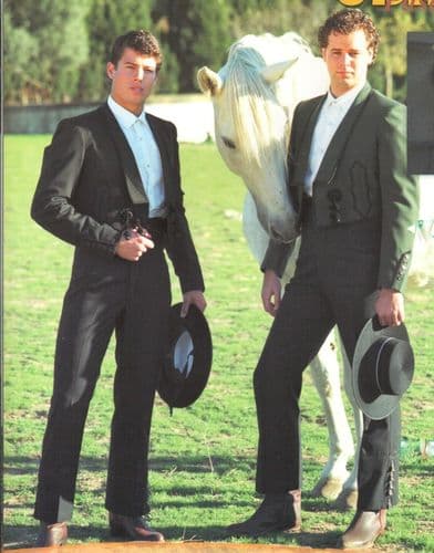 PRE CHRISTMAS SALE Spanish Paseo trousers to take caireles - Traje Corto.