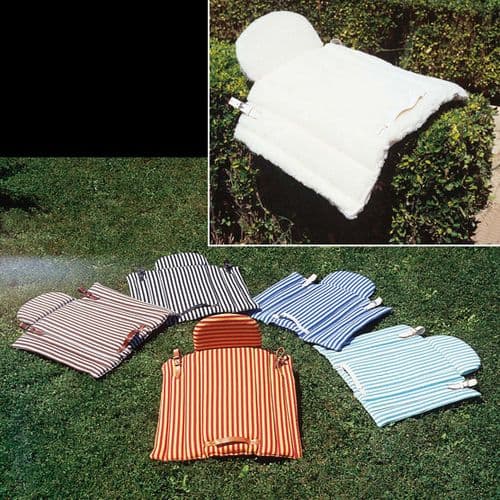Reinforced grupera with saddle cantle protection pad