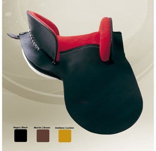 Traditional Menorquina saddle by Zaldi