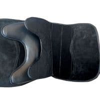 Treeless Espanola type saddle