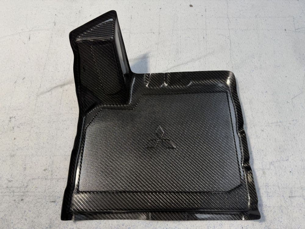 Mitsubishi Evo 7/8/9 Driver Footwell Carbon