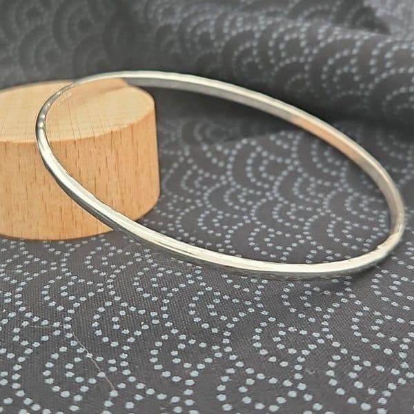 Bracelet - Sterling Silver -Handcrafted Slim Hammered D Shape Bangle