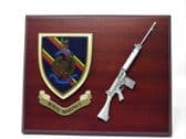 ROYAL MARINES ( RM ) MESS SHIELD AND SLR COMBAT PLAQUE