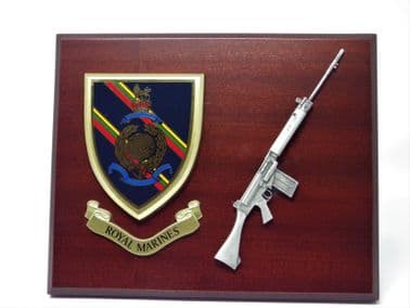 ROYAL MARINES ( RM ) MESS SHIELD AND SLR COMBAT PLAQUE