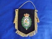 ROYAL REGIMENT OF FUSILIERS ( RRF CYPHER ) PENNANT WITH BULLION WIRE EMBROIDERED BADGE