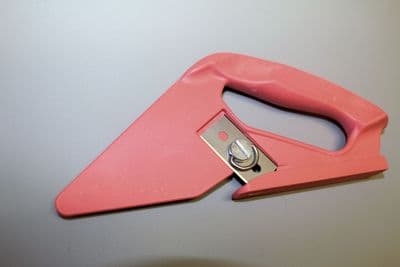 Jute Back Carpet Cutter RWS053