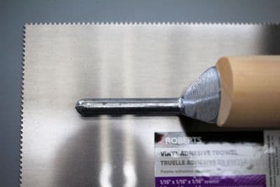 R49768 Roberts Vinyl Adhesive Trowel RWS146U