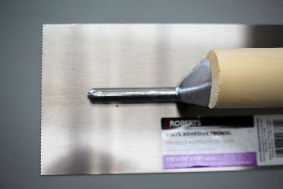 R49771 Roberts Adhesive Trowel RWS146V