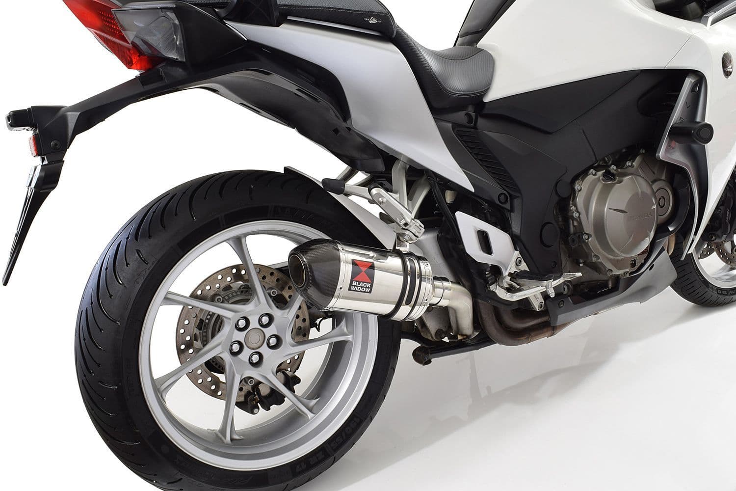 サイレンサー ホンダVFR 1200 Fすなわち2010/16サイレンサーGPR M3カーボンファイバースリップオンサイレンサー HONDA VFR 1200 F I.E. 2010/16 SILEN HONDA VFR1200F 2010-2016 350mm CARBON ROUND BSAU SILENCER EXHAUST KIT