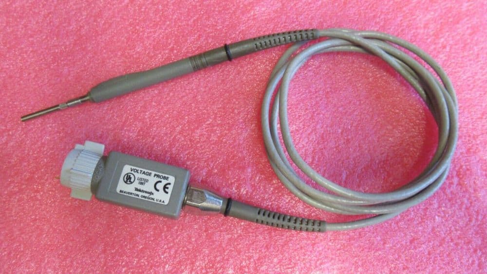 Tektronix P6137 10X 400 MHZ Passive Oscilloscopes Probe For 2400 Series